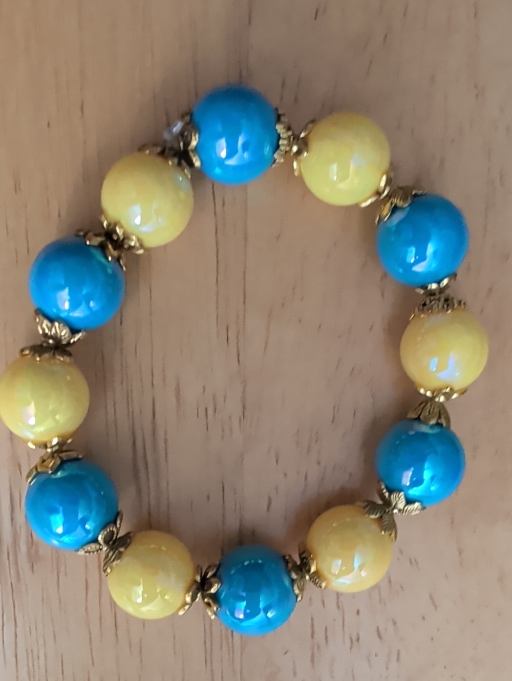 Yellow And Teal Colored Beads With Gold Tone Accents. NWOT
